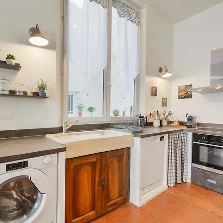 Le Cocon Des Deux Sirenes - Studio Cosy Pour 2 A Nancy Exterior photo